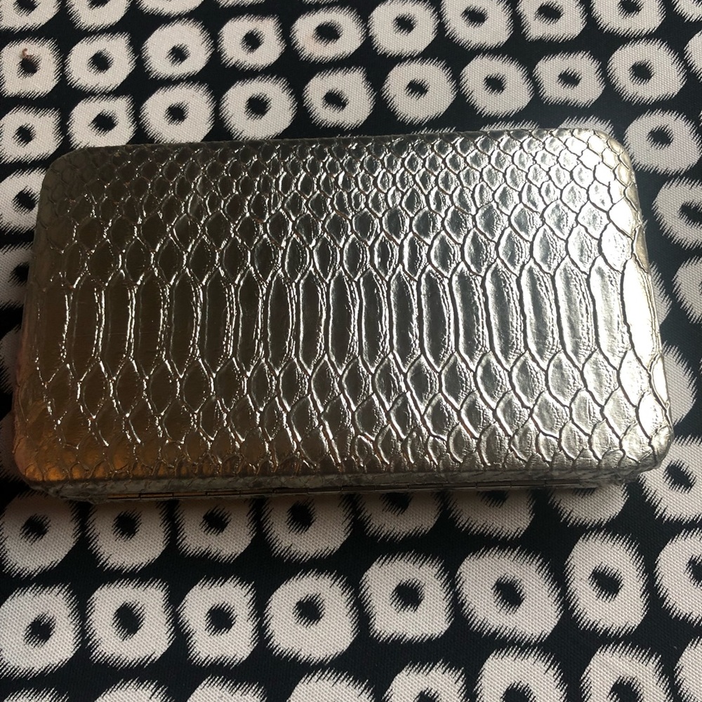 Gold clutch